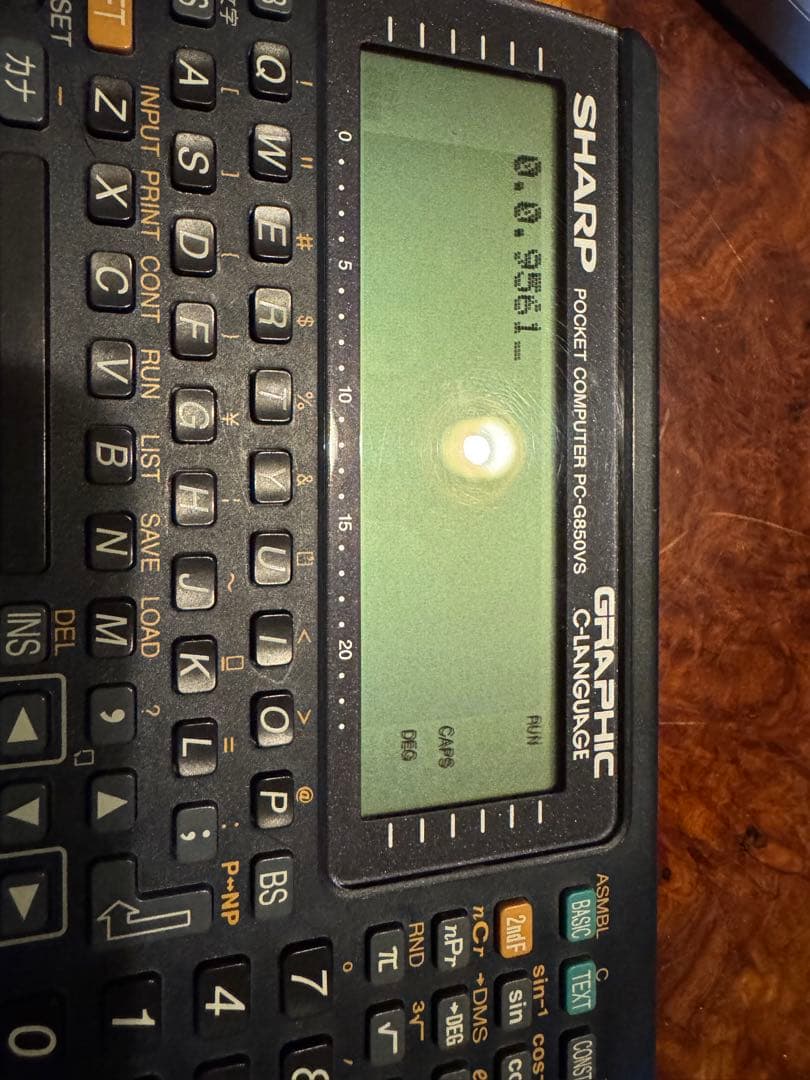 SHARP PC-G850VS 通電動作確認済みですがジャンクでお願い