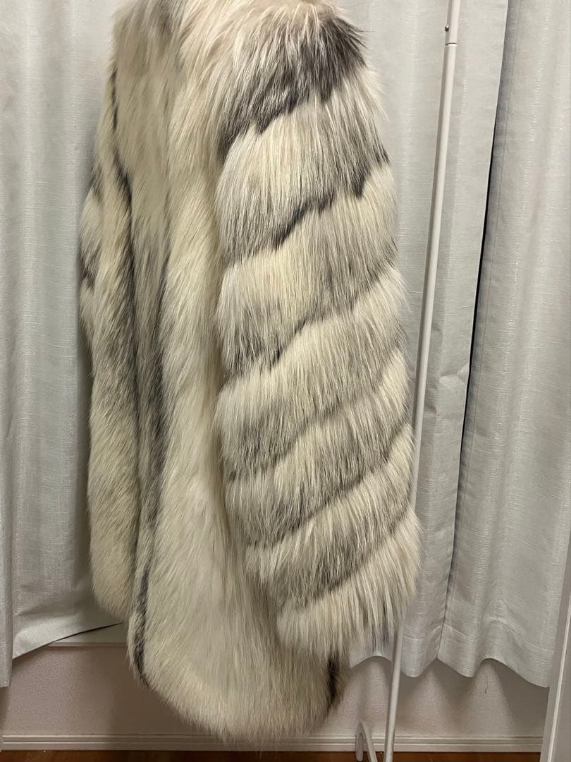 YSL イヴサンローラン　ファーコート ホワイト・グレー