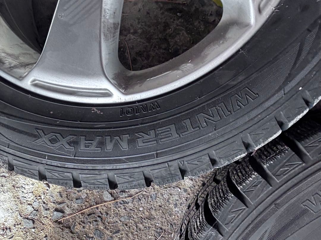 T*T様 215/55r16 スタッドレス　ワーゲンゴルフ