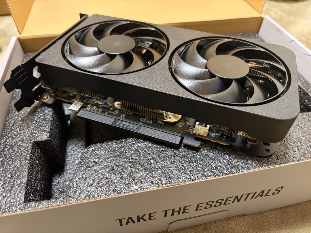 グラフィックボード・グラボ・ビデオカード MSI Rx9060xt(16gb)