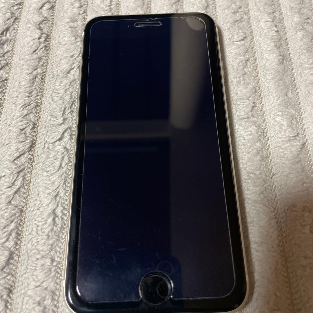 Apple iPhone SEホワイト 本体