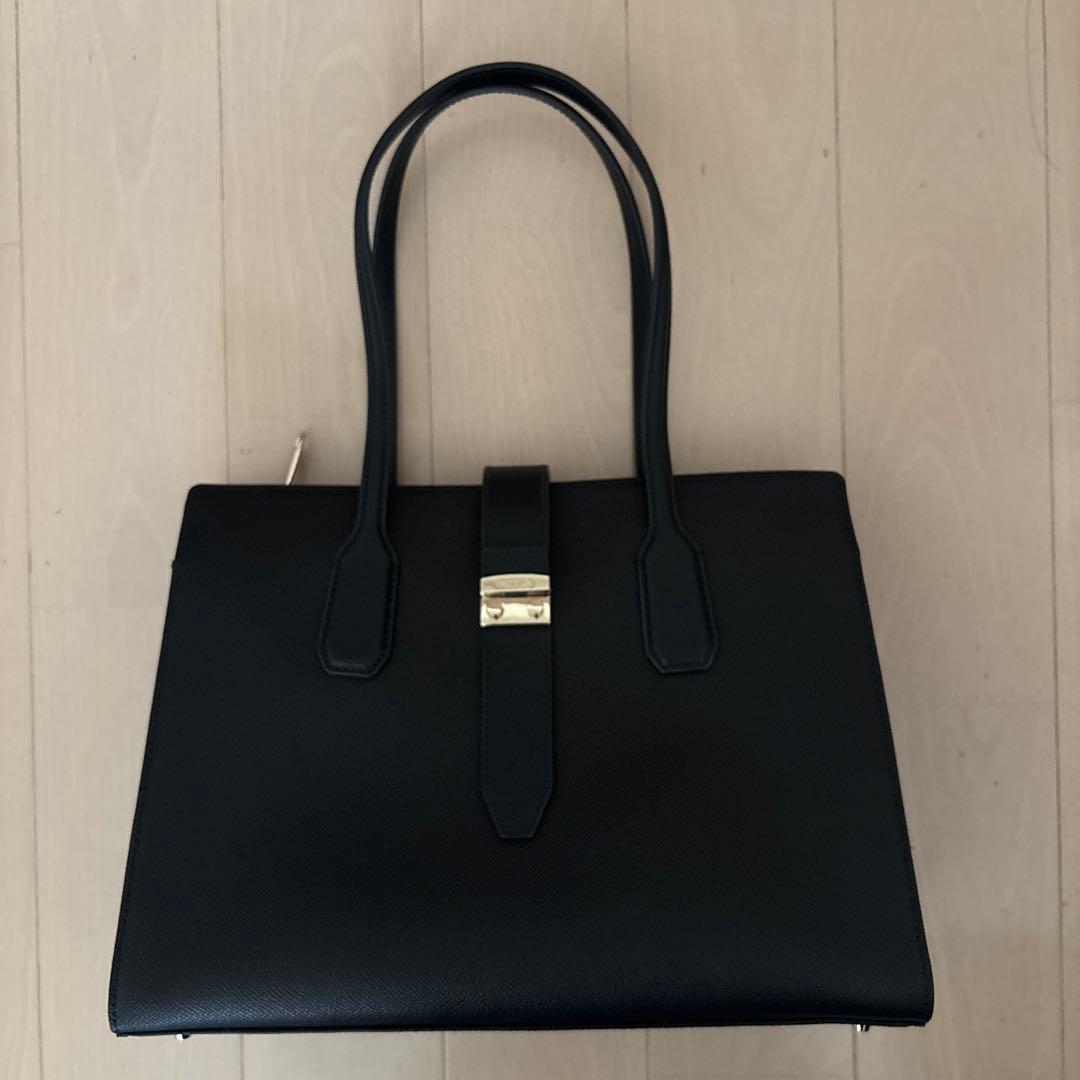 FURLA ビジネス　トートバック　黒　25年3月購入　超美品