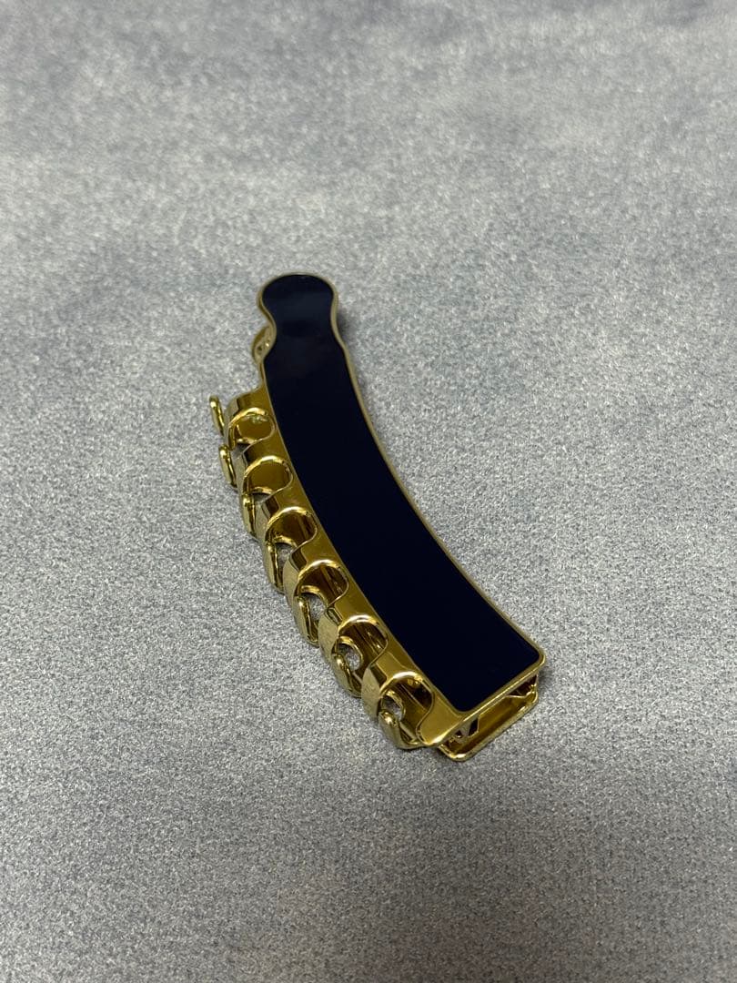 France Luxe（フランス ラックス）、エナメルキャスケード、縦型バレッタ