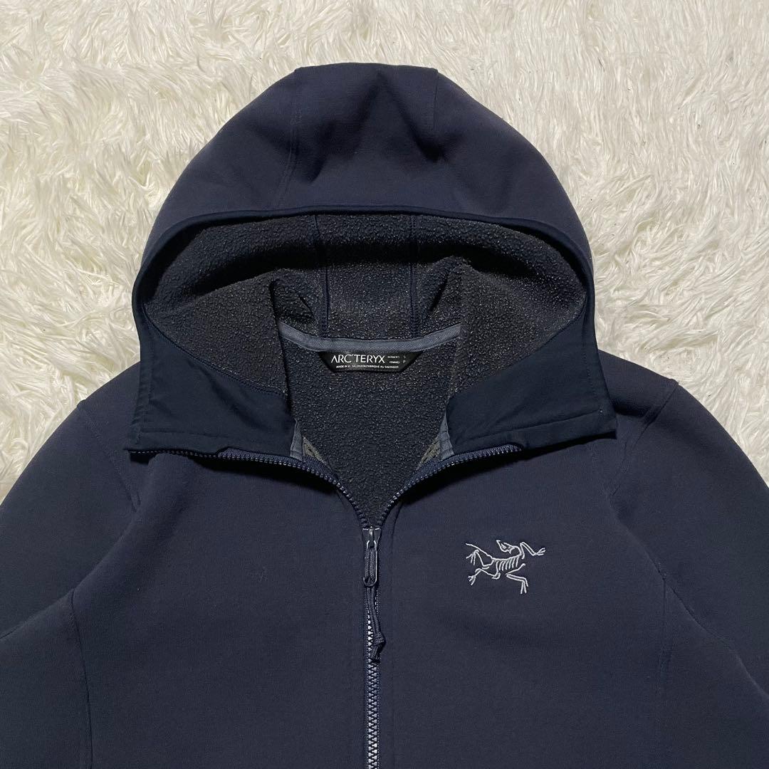 ARC'TERYX KYANITE HOODY ジップパーカー　ロゴ　刺繍　紺色