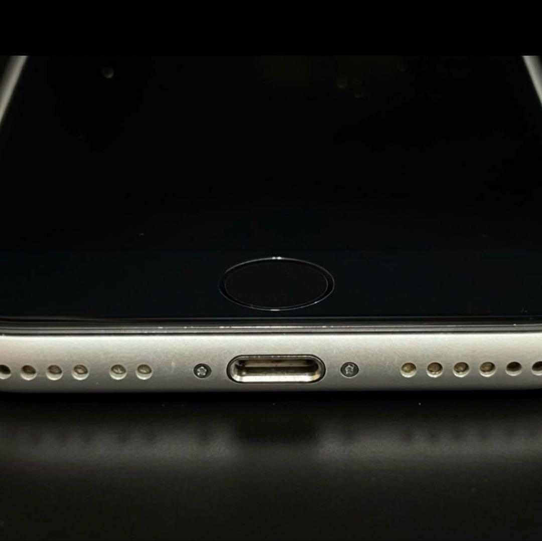 【超美品】iPhone SE（第2世代）128GB ホワイト　箱あり