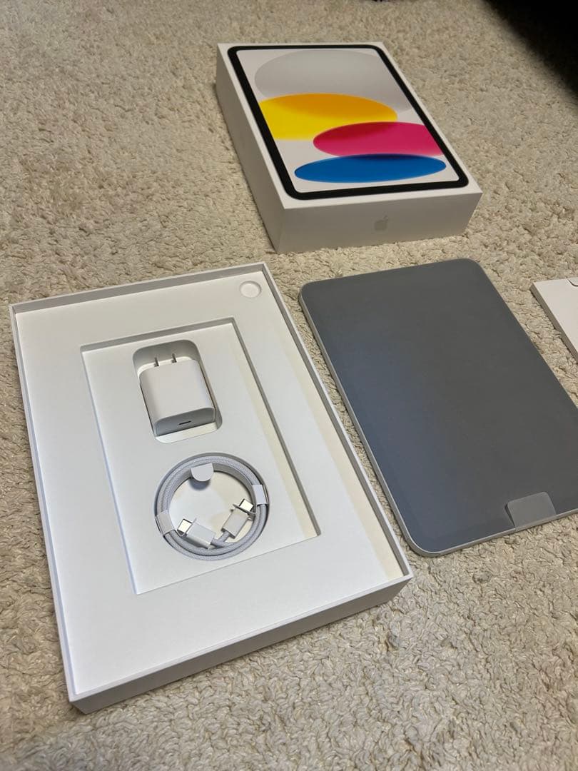 Apple iPad 代10世代 wifiモデル ホワイト 本体