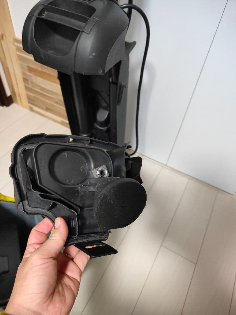 ブラシおまけ付き　ケルヒャー業務用床洗浄機　BR30/4C