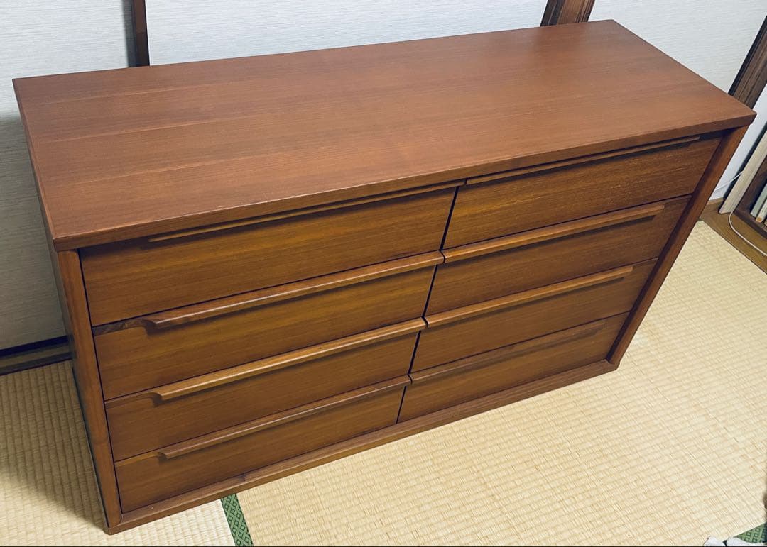 ケユカ ブラウン木製チェスト 4段8引き出し