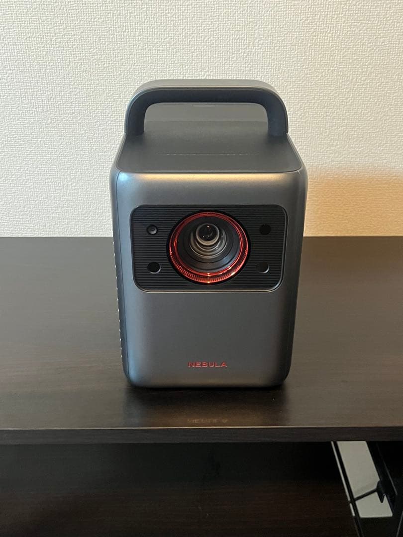 激安！箱付きAnker Nebula Cosmos Laser 4K
