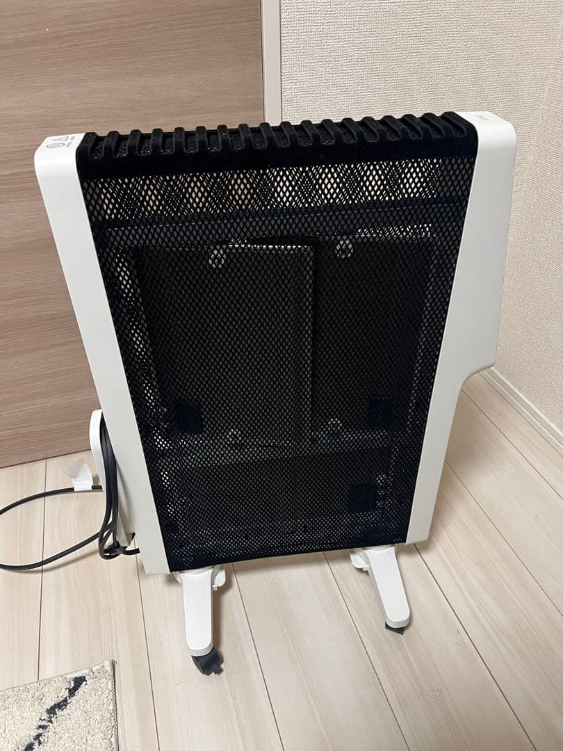 siroca 遠赤軽量ヒーター SN-M451・2024年製