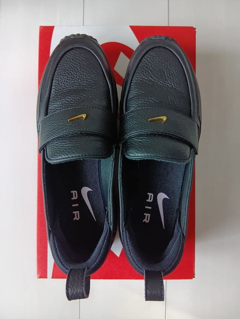 商品名：NIKE AIR MAX PHENOMENA（フェノメナ）