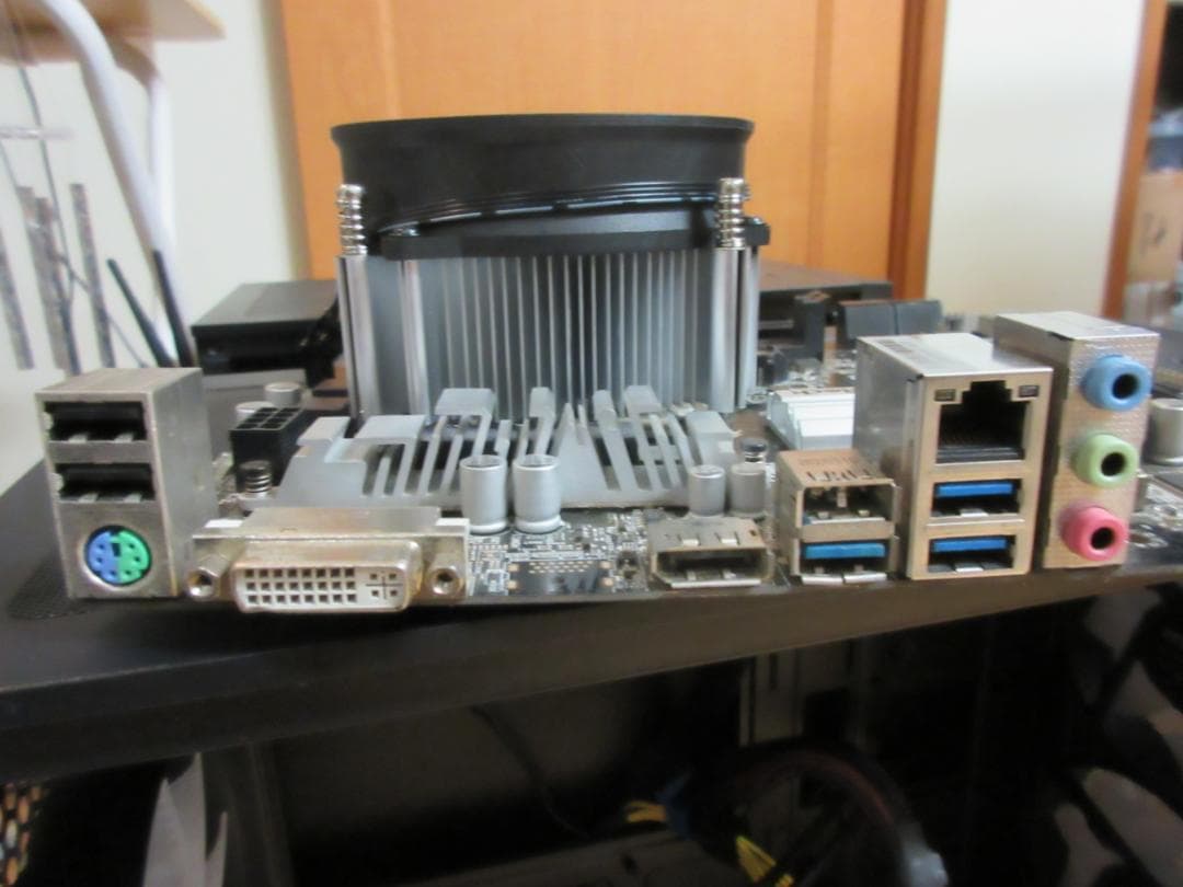 ASRock B360M，core i3-8100　マザーボードセット