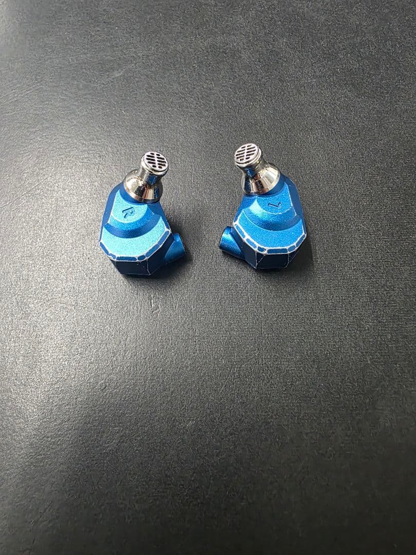 Campfire Audio Q4 C/2019 Q4 (3BAイヤホン)