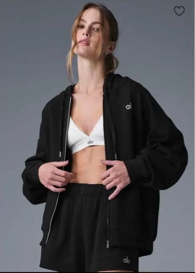 新品未使用　alo Yoga ジップアップパーカー 黒