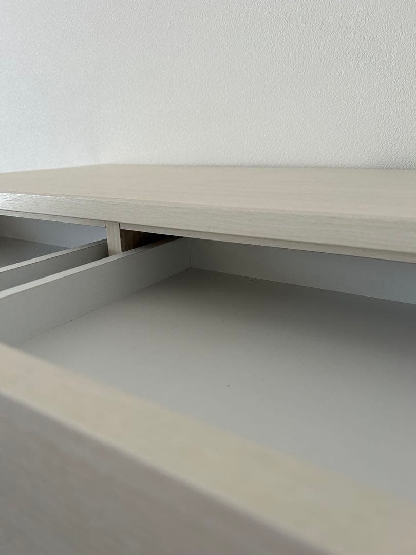 リビングキャビネット