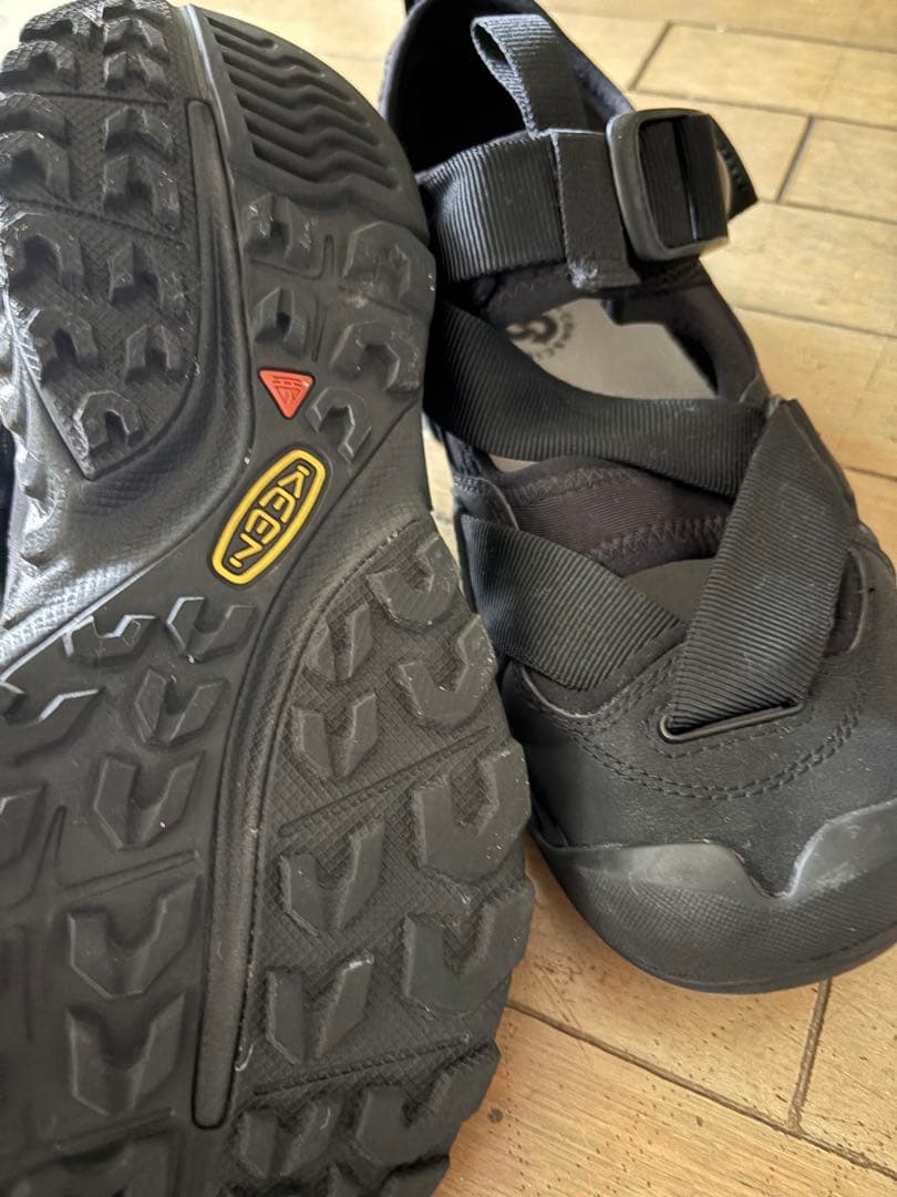 KEEN キーン オールジェンダー フッドゼラ サンダル