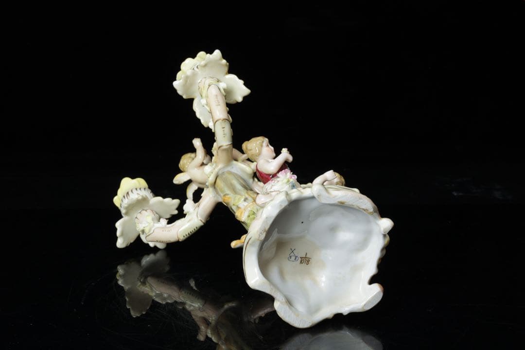 空*色様 マイセン 燭台 天使 薔薇 色絵 キャンドルスタンド 細密造 アンティ