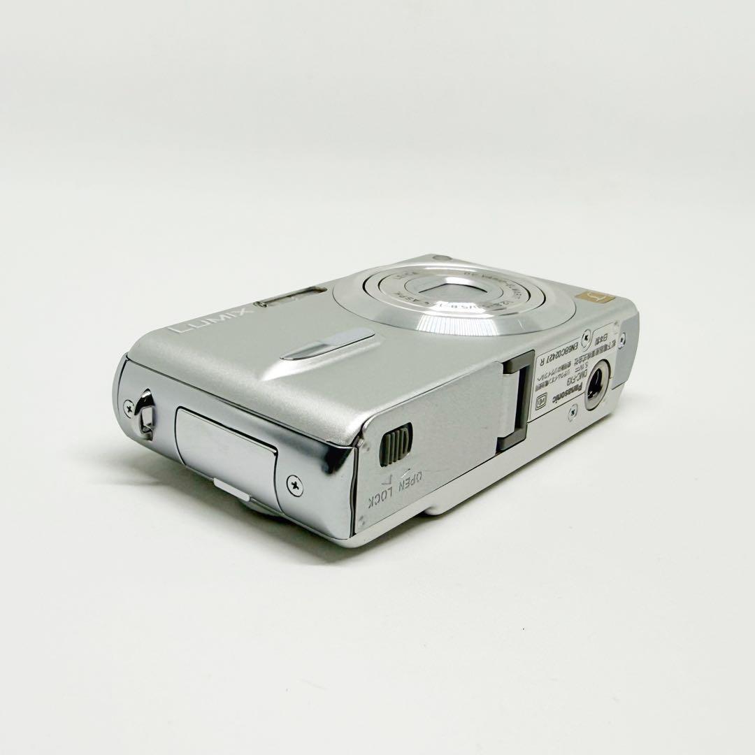 Panasonic LUMIX DMC-FX9-S シルバー コンデジ