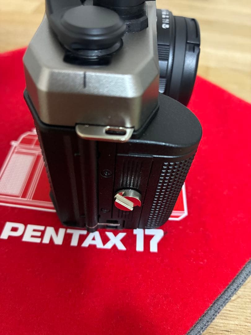 pentax17 レンズカバー装着済み　付属品多数