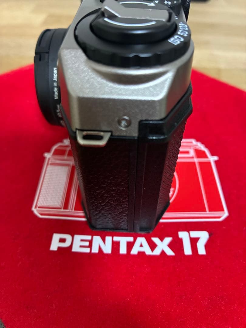pentax17 レンズカバー装着済み　付属品多数
