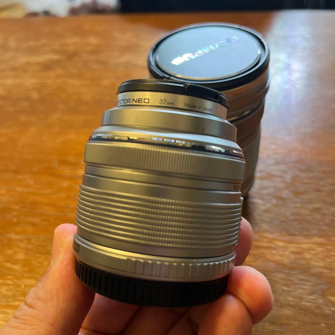 OLYMPUS M.ZUIKOレンズ2本40-150mmと14-42mm