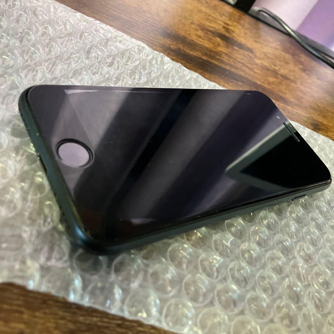 iPhone SE 第3世代　SIMフリー　SE3 MMYC3J/A