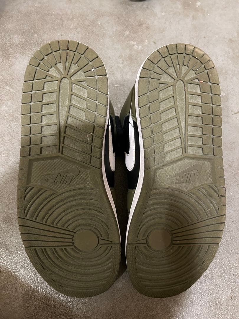Nike Air Jordan 1 ブラック/オリーブ