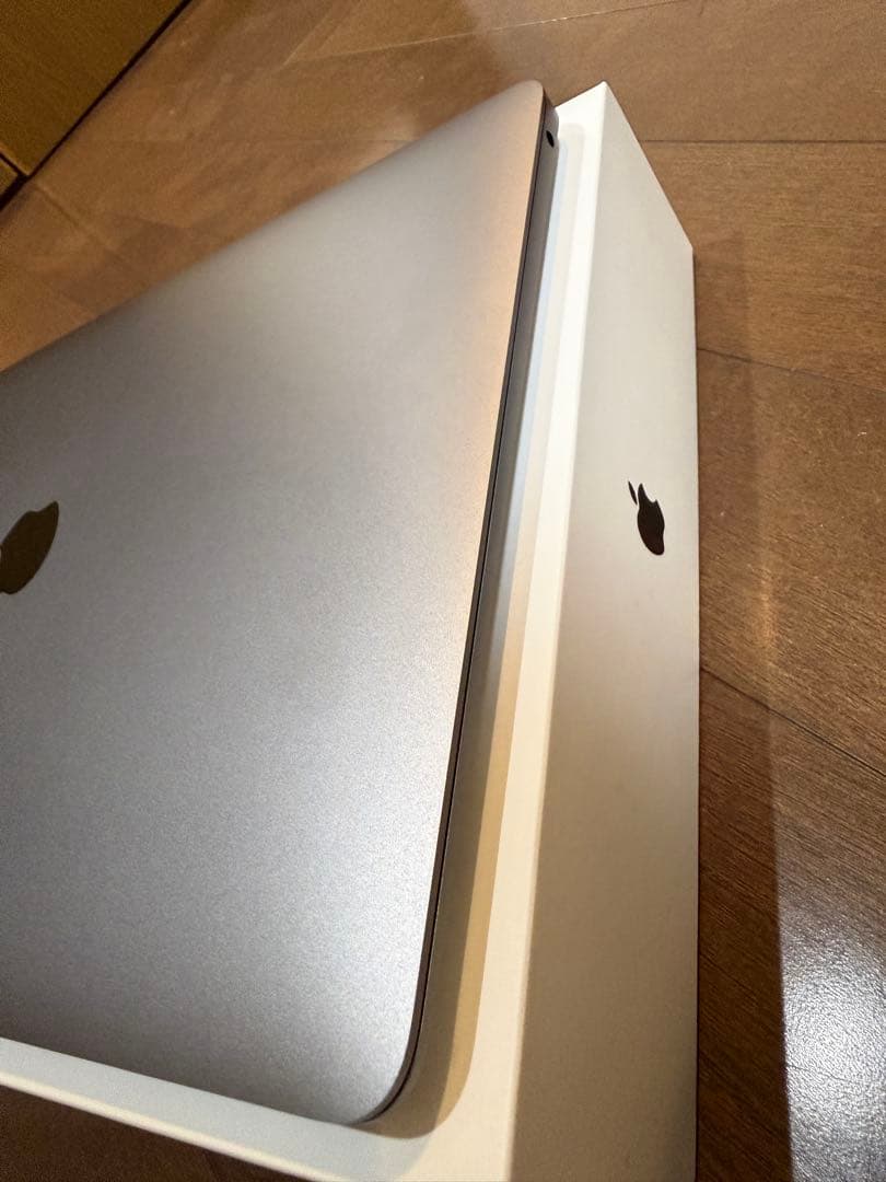 【美品】MacBook Air 2020 Intel i3 8G 256GB