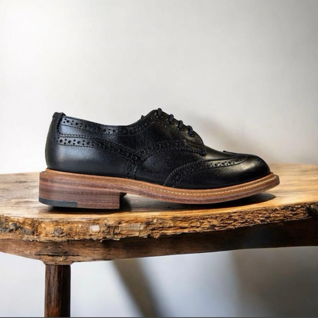 定価7万Tricker's 黒 ウィングチップシューズトリッカーズ24㎝革靴