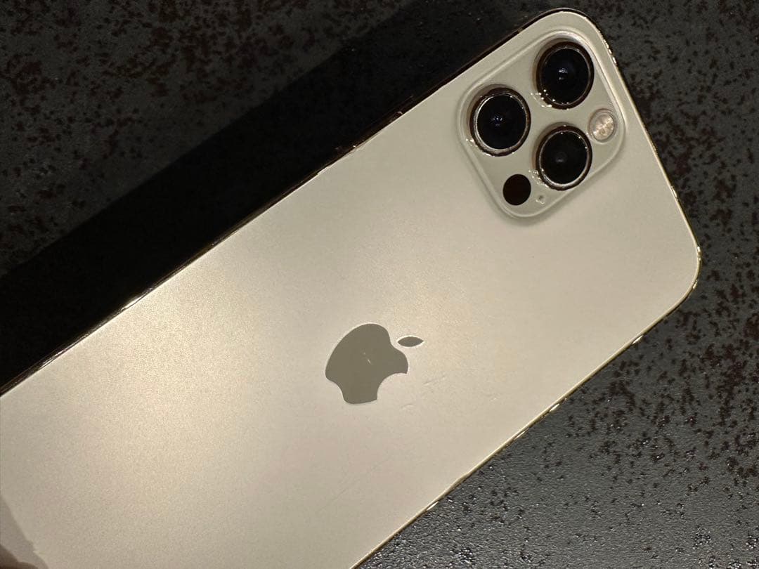 【お値下げしました】Apple iPhone 12Pro ゴールド本体