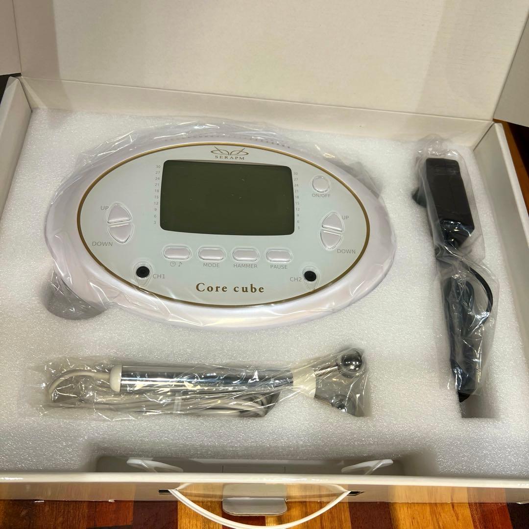 未使用品　core cube エステ美容器具