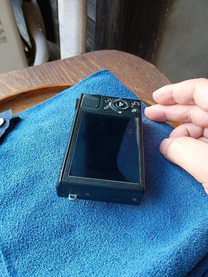 富士フィルム　XQ2　コンパクトデジタルカメラ　fujifilm