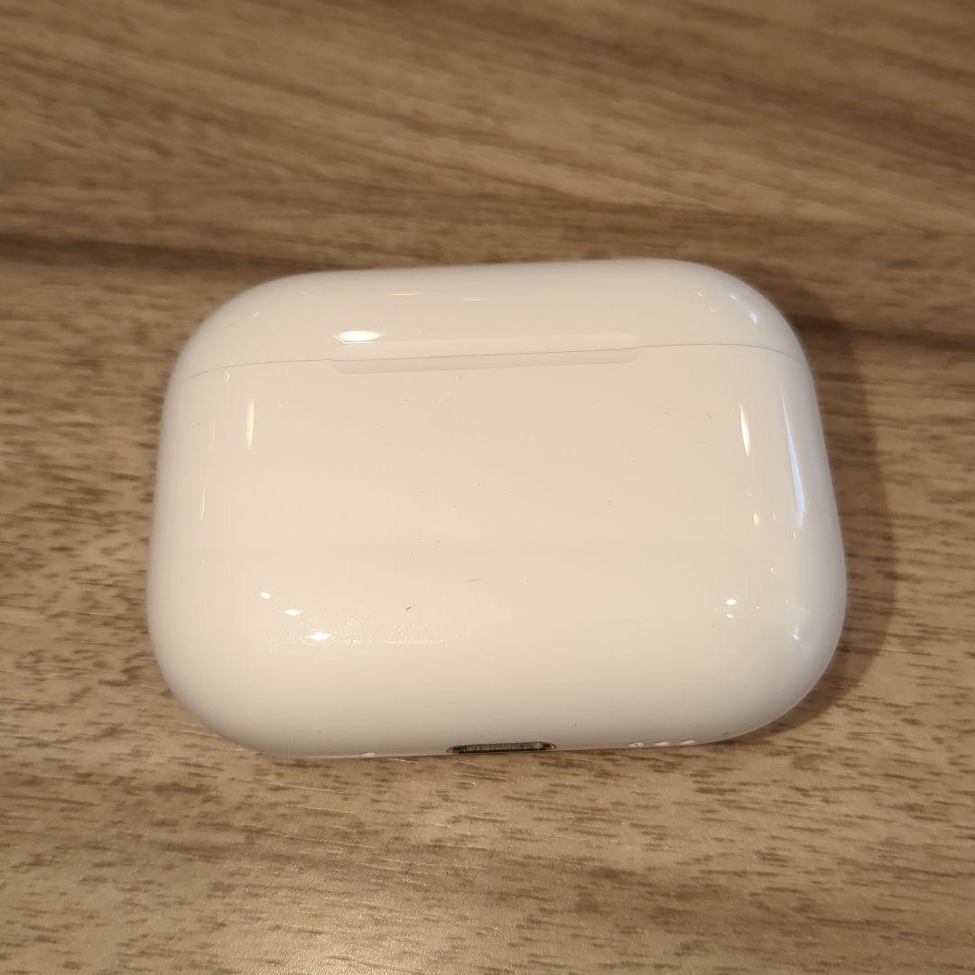 美品　Apple AirPods Pro 第3世代 充電ケース A3122 11