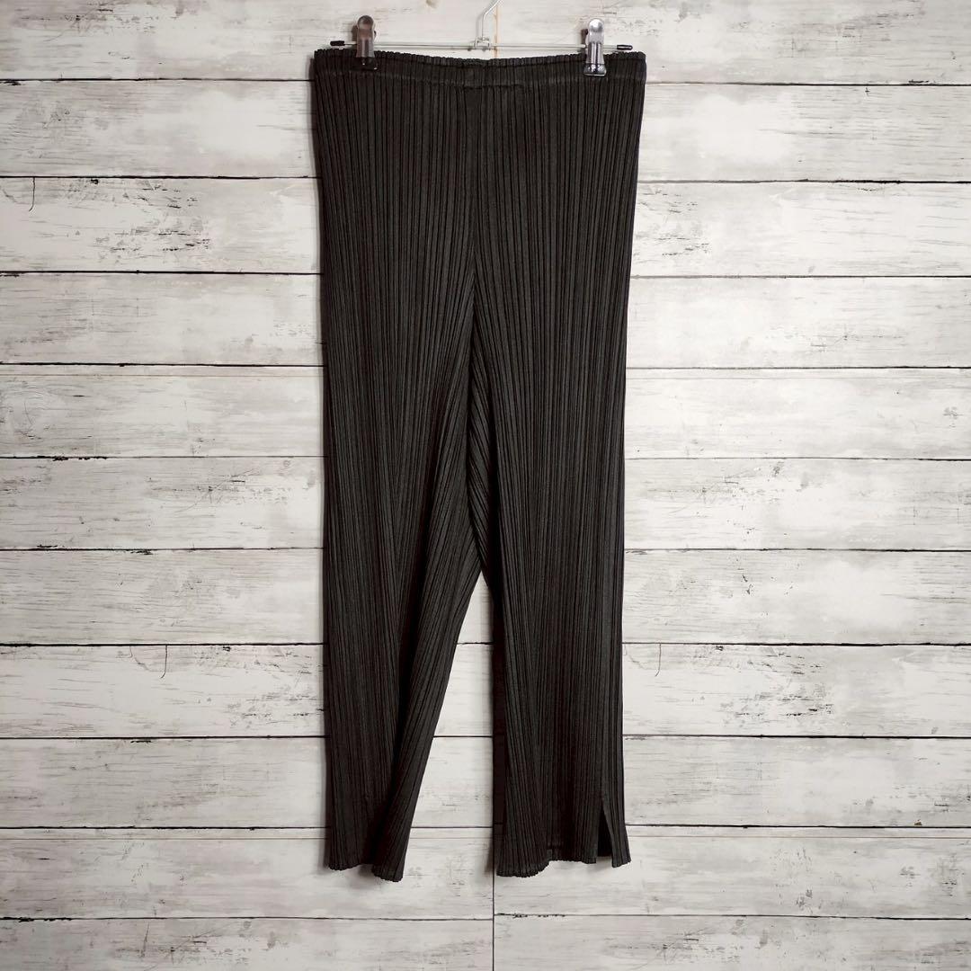 プリーツプリーズ イッセイミヤケ クロップド丈パンツ 黒 ブラック