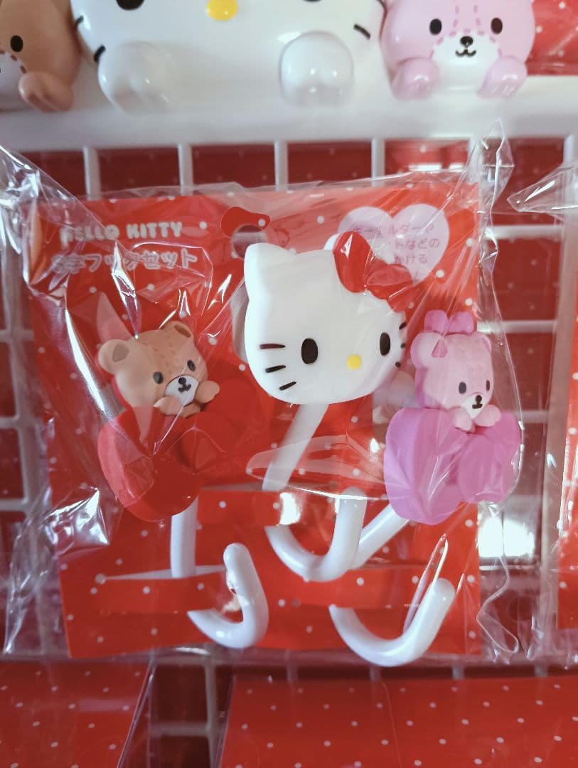 新品　キティ　完売　メッシュパネル　フック付き小物入れ　S字フック