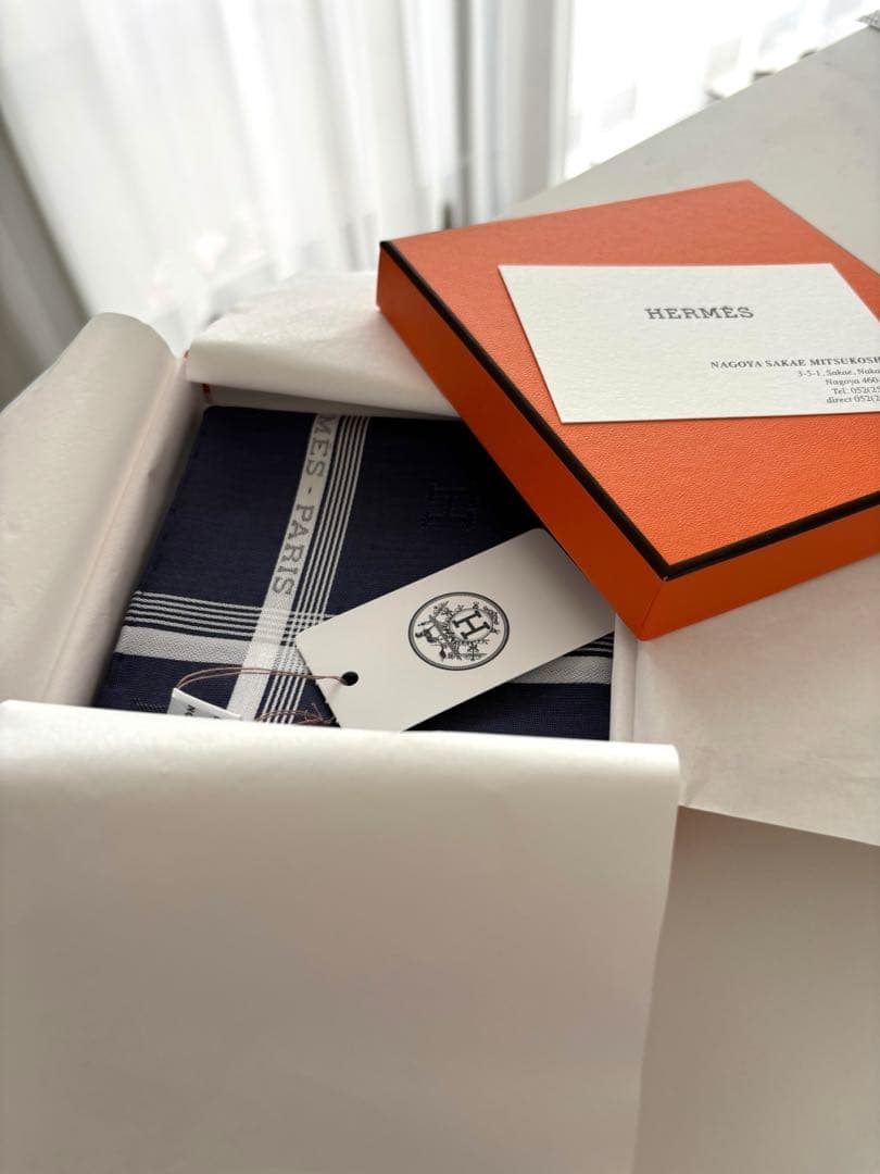 新品エルメス HERMES ハンカチ Hレリーフ ネイビー×ホワイト Hロゴ