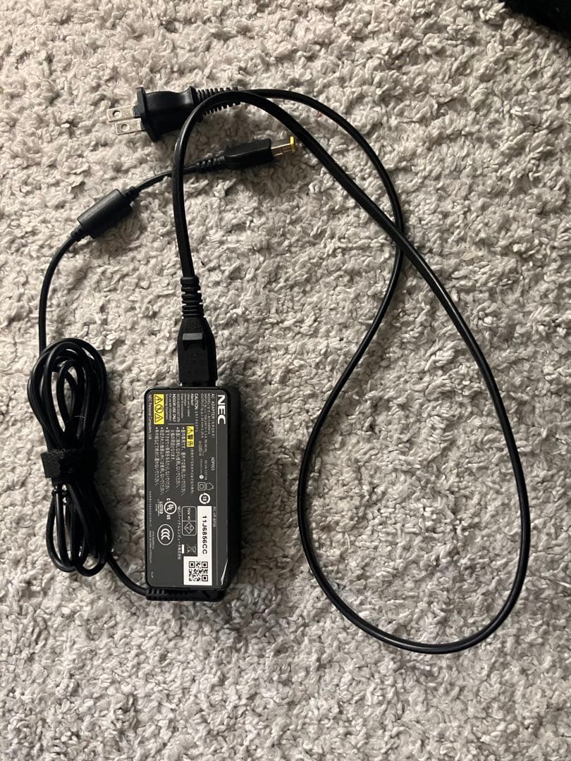 PCセット(ノートパソコン、キーボード、ヘッドホン、マウス、電源タップ)