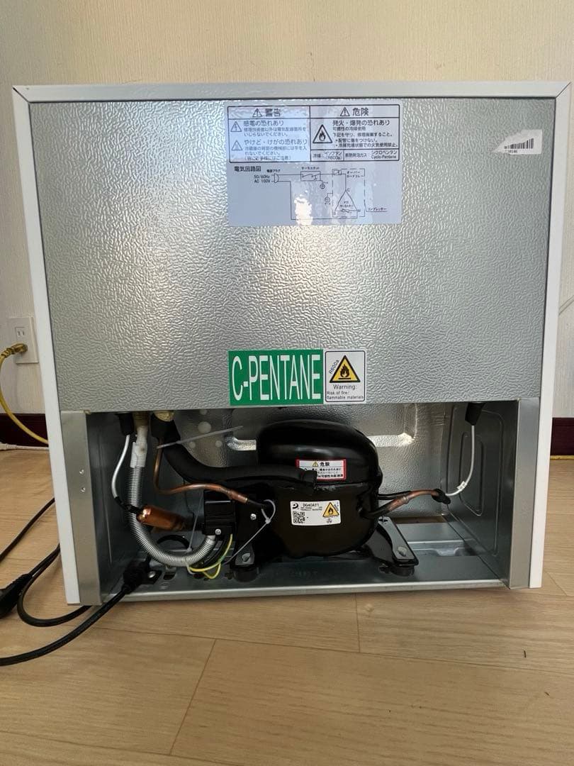 【美品 】小型冷蔵庫 46L REFAGE 2023年製YRZ-CO5L　1ドア