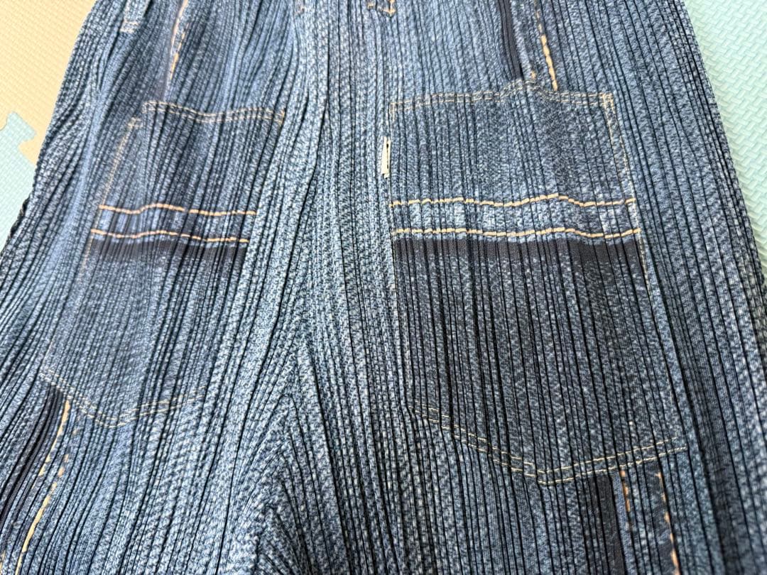 ✨【美品】PLEATS PLEASE イッセイミヤケ デニム調パンツ✨