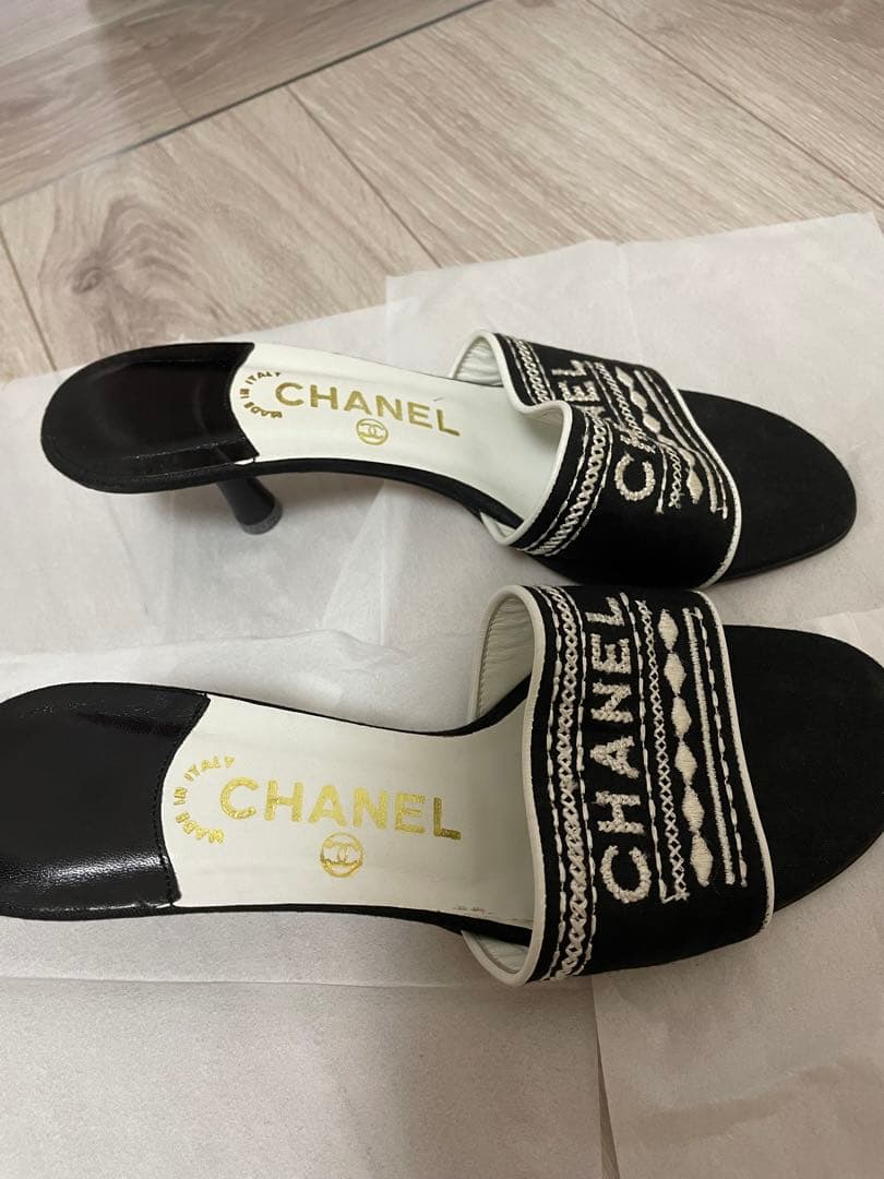 CHANEL ブラック サンダル 37