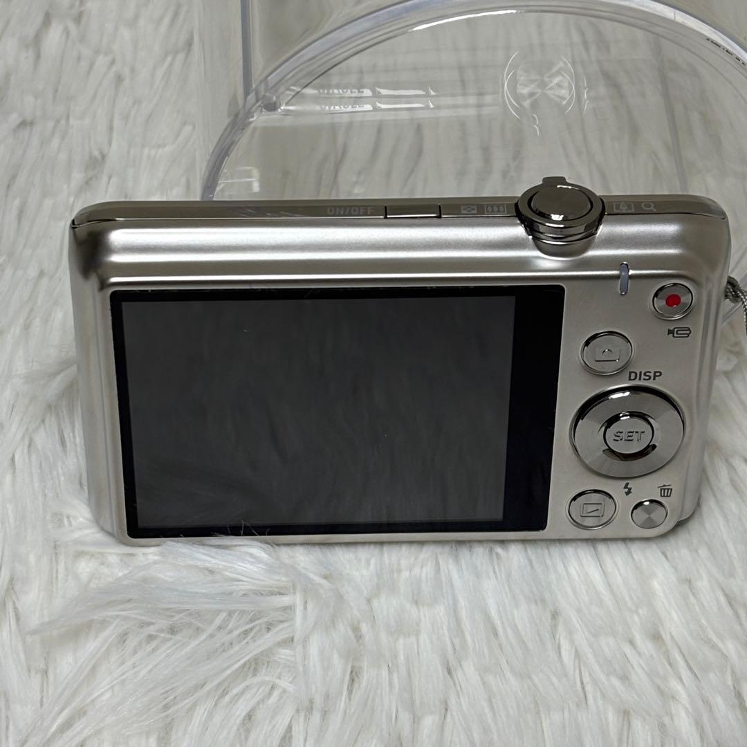 美品　CASIO カメラ　EX-Z770 充電器　箱　シルバー　コンデジ　動作品