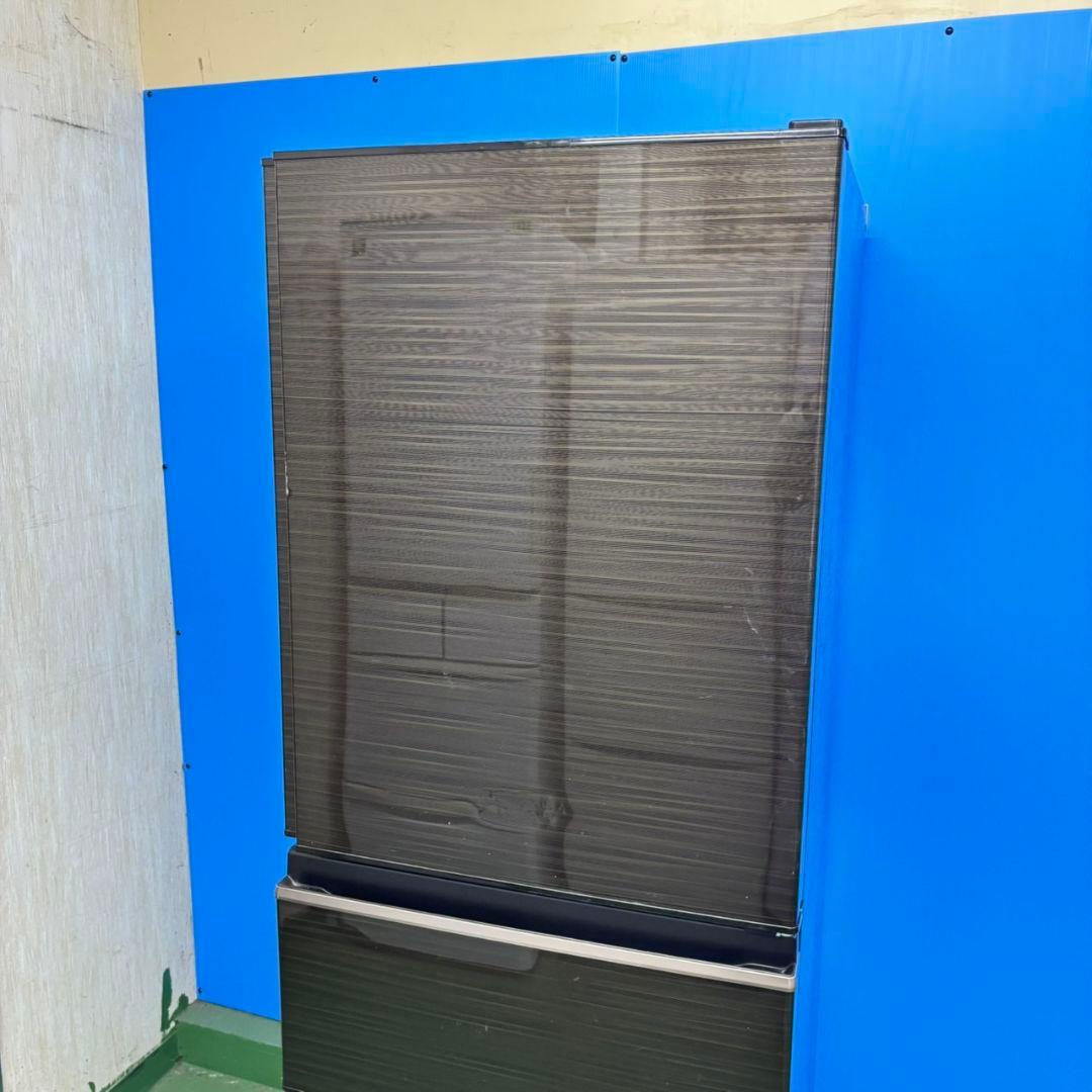 524 冷蔵庫　大型　300L〜400L 右開き　木目調　自動製氷機　極美品