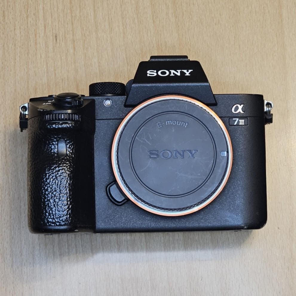 [シャッター数 339回] SONY α7III（ILCE-7M3）[ボディ]