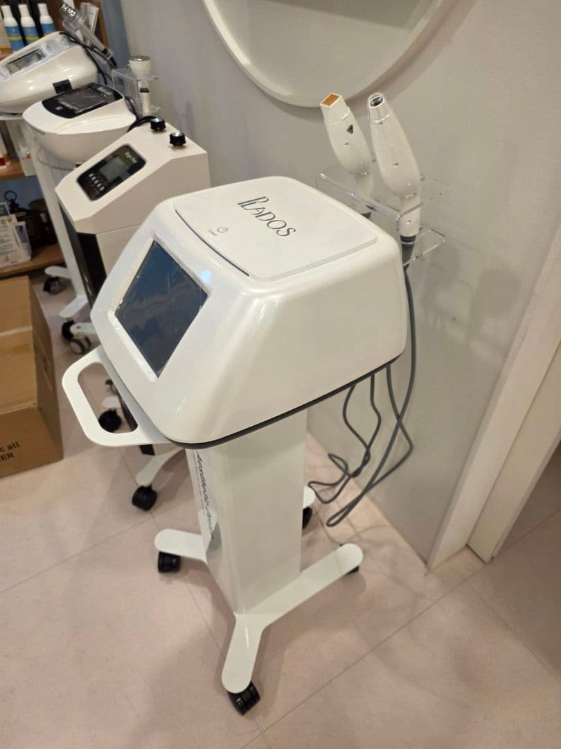 値下げ!Plados 美顔器 2つのケアヘッド付き