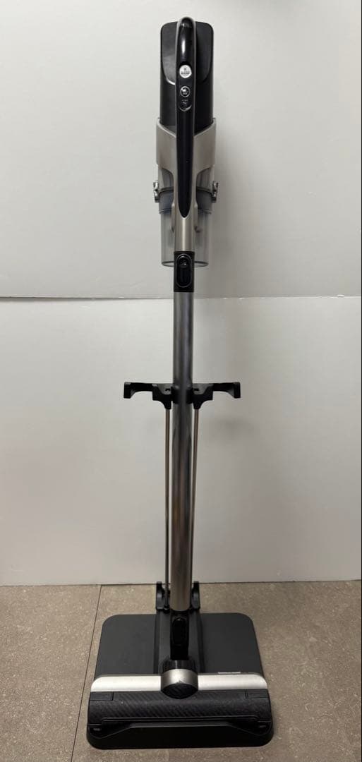 東芝◇コードレスクリーナー トルネオV◇シャイニーシルバー