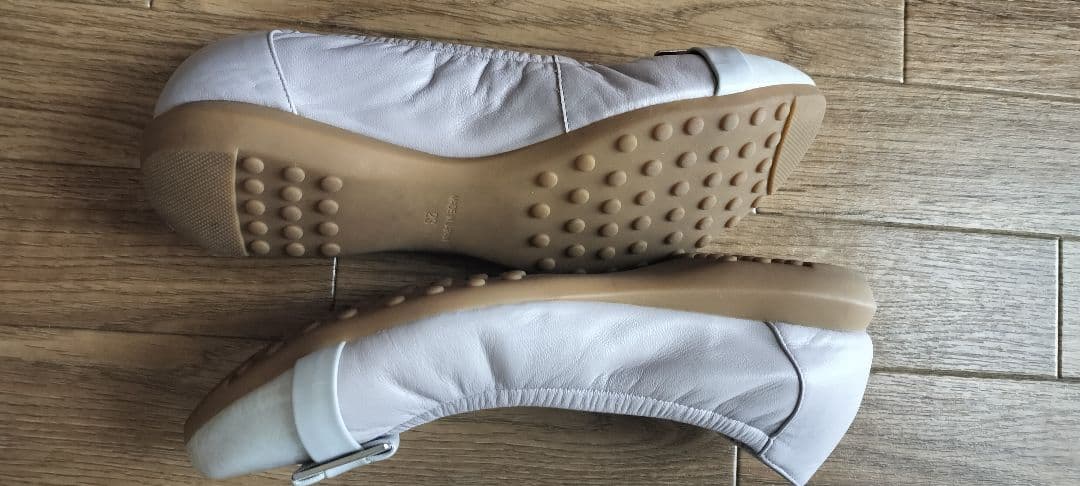 mochiグレー バレエシューズ メタルバックル付き他3点