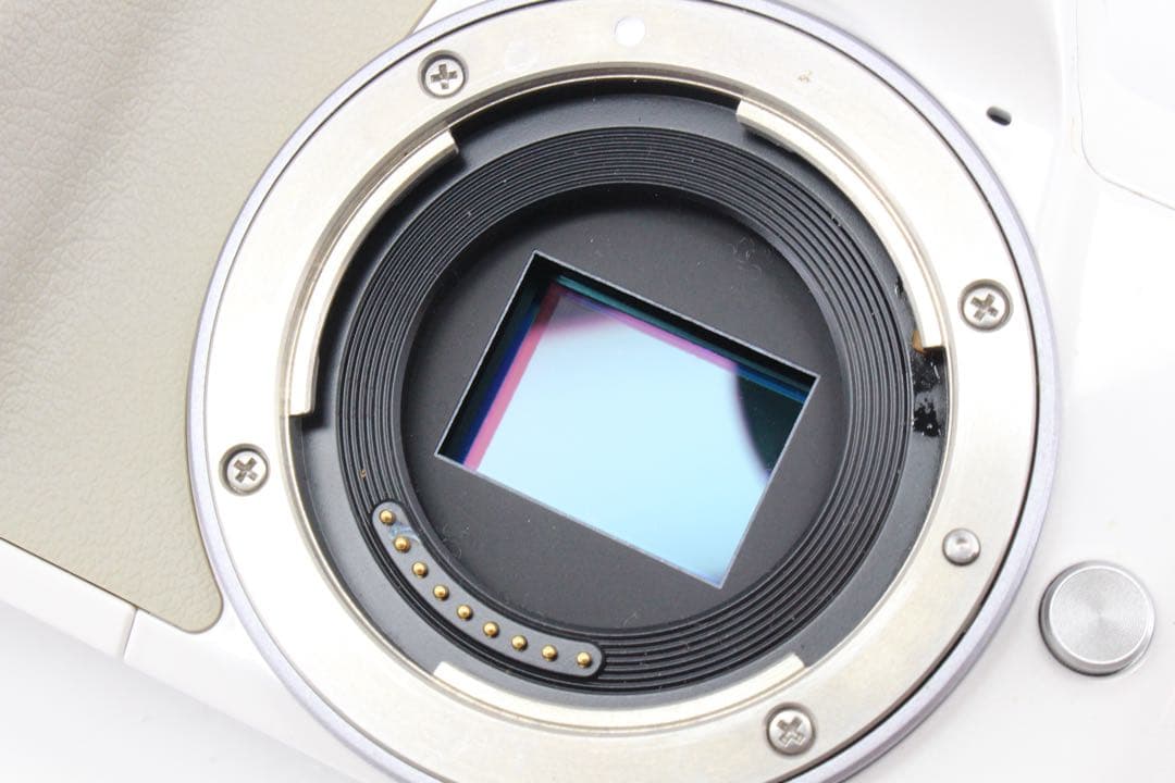 美品❣️Canon EOS Kiss M レンズキット❣️人気機種！可愛いホワイト