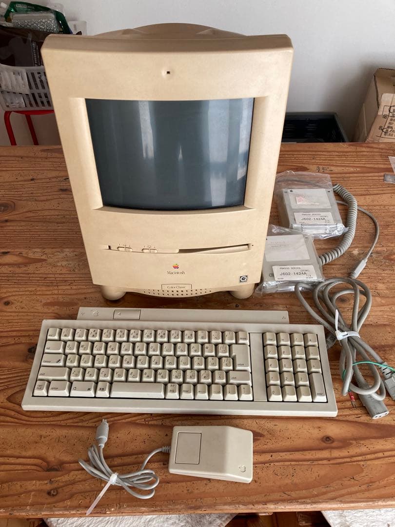 Apple Macintosh Color Classic 本体と周辺ジャンク品