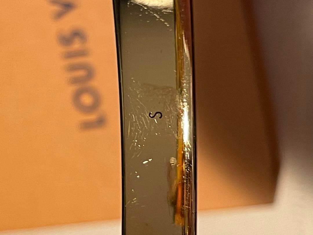【Louis Vuitton】ルイヴィトン カフナノグラム バングル