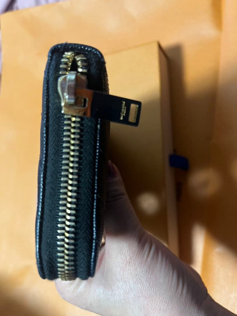 YSL 黒 キルティング 長財布